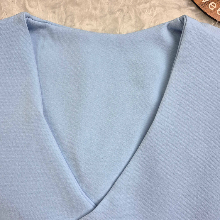 جزئیات یقه جلیقه ست مجلسی پسرانه دوخت سفارشی